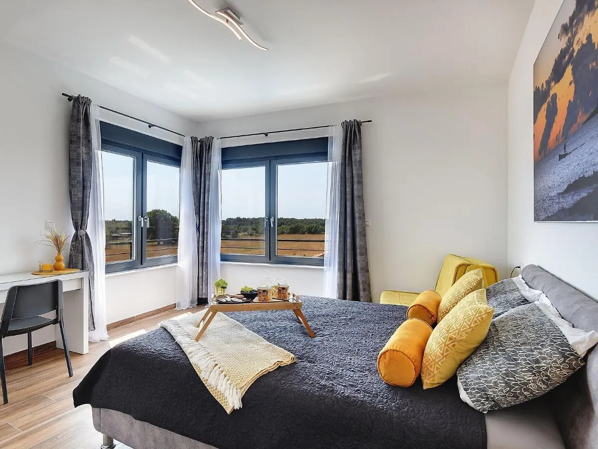Modern Villa With Heated Pool Pula Kroatien